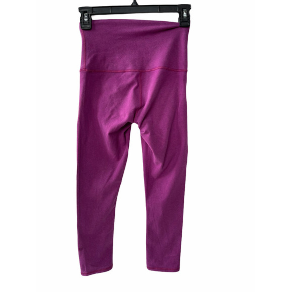 Lululemon Fuscia Basic Crop Leggings - image 3